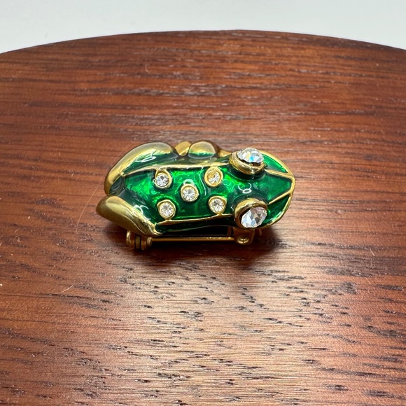 Vintage enamel and Swarovski crystal frog brooch. Unsigned. - Picture 4 of 10